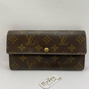 Louis Vuitton Long Wallet w/ Zipper